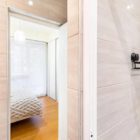 Guestready - Bright Charm With A Terrace Apartment